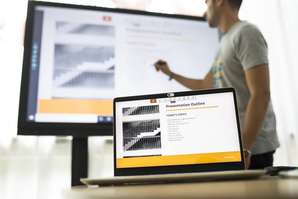 newline-interactive-ecosystem-wireless-sharing-l-sung-q-series image 4