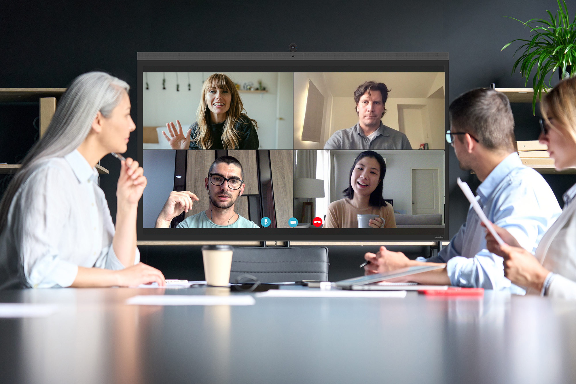 newline-z-series-ultra-hd-display-f-r-classroom-und-konferenzraum image 1