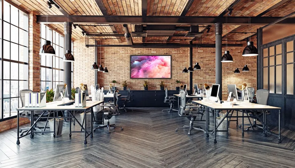newline-q-series-4k-display-commercial-interaktives-display-f-r-pr-sentation image 1